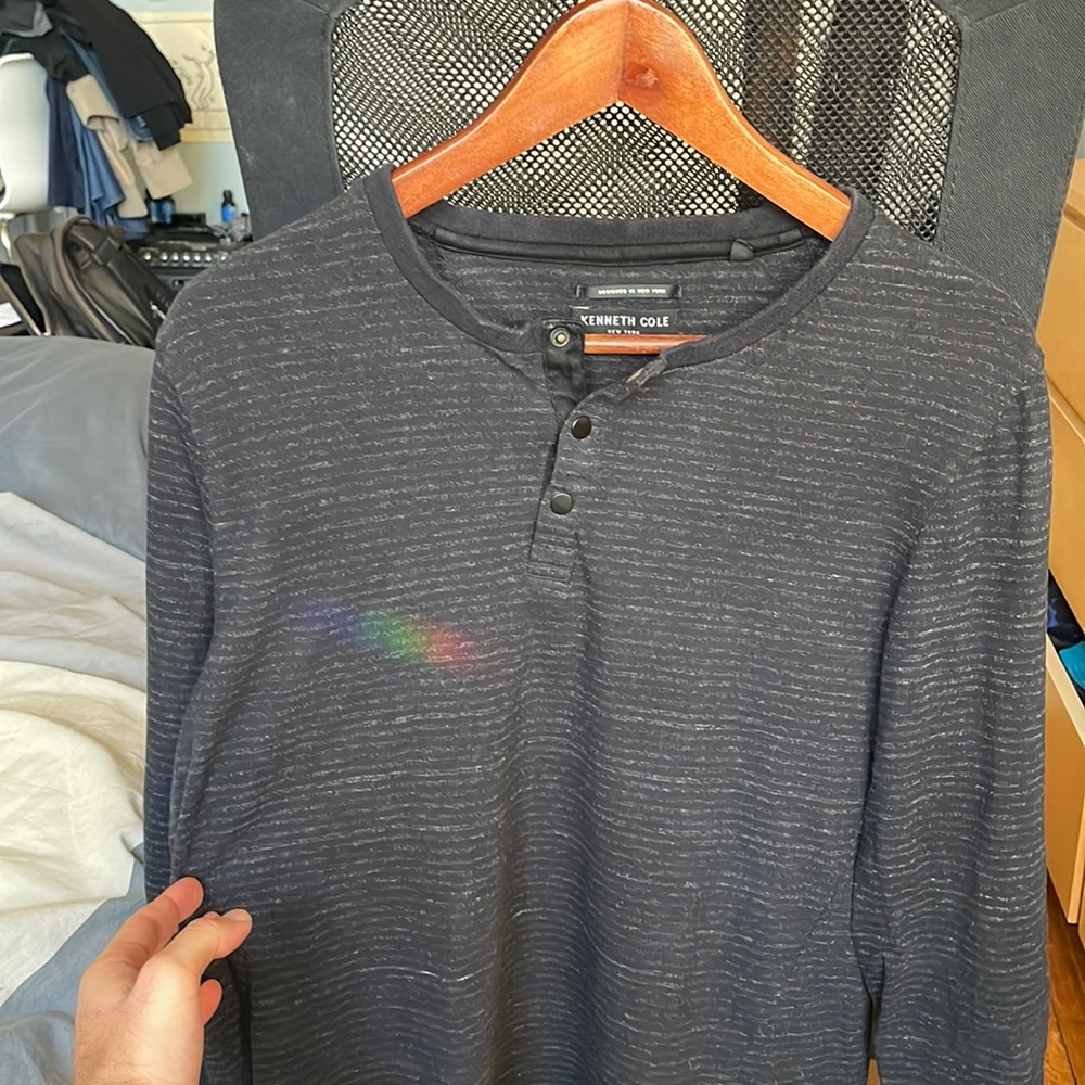 KENNETH COLE designed in New York Size M striped vintage Henley long sleeve